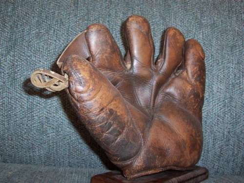 Saplding Rainey Trap Web Front